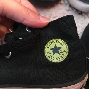 Dr Seuss the Grinch all star converse